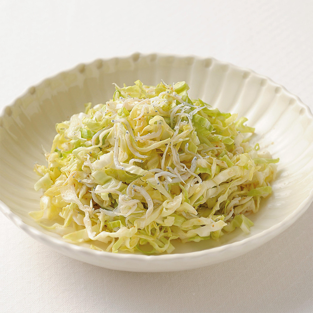 キャベツとしらすのシンプルサラダ
