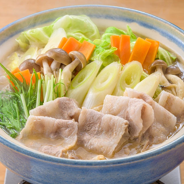 とみ田監修  濃厚豚骨魚介鍋