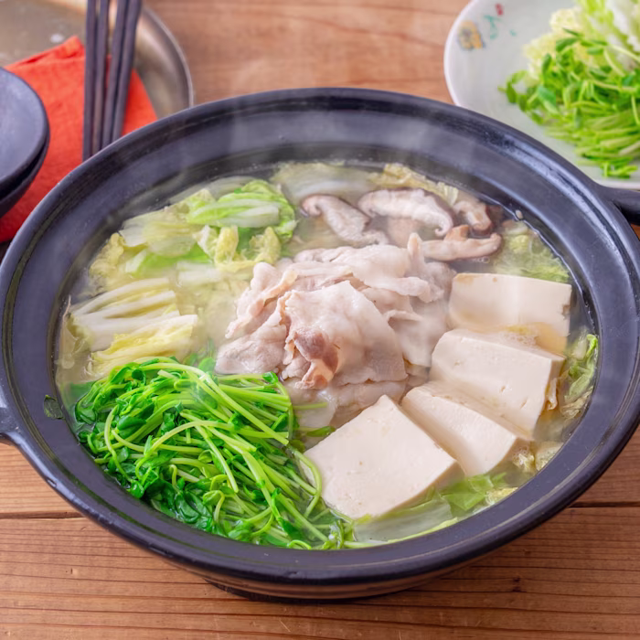 豆苗と豚バラの塩にんにく鍋