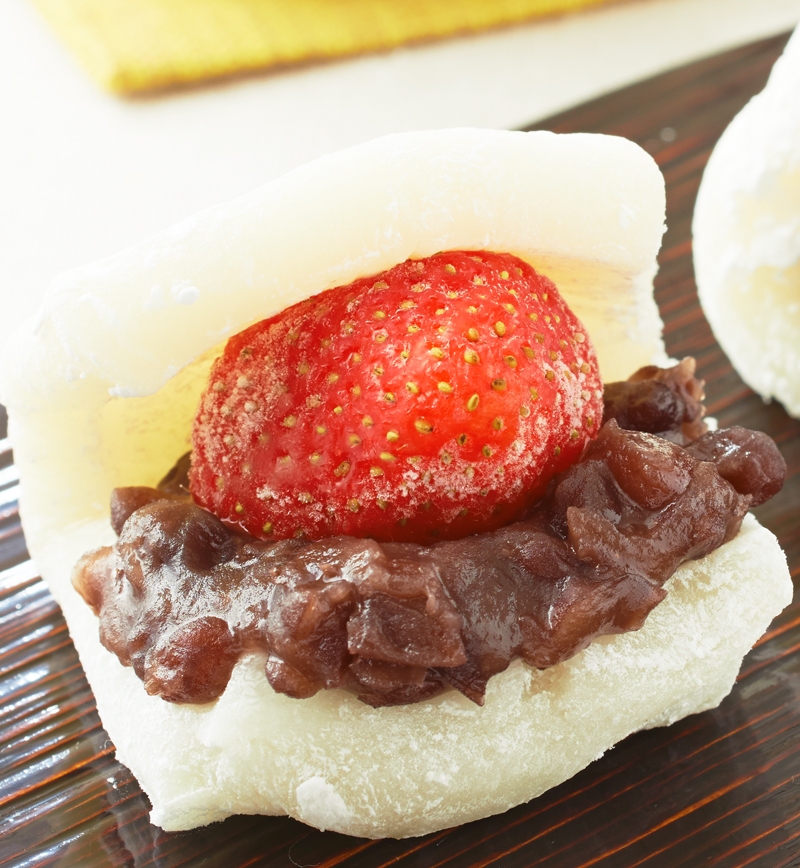 イチゴ大福風おもちでロール