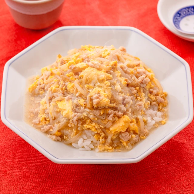 もやしの鶏そぼろあんかけ丼