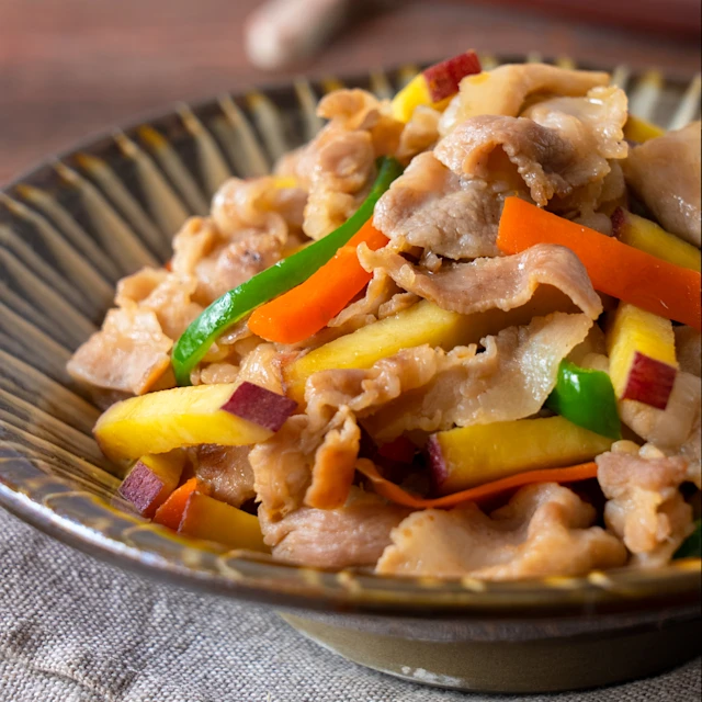 さつまいもと豚肉のゆずこしょうきんぴら