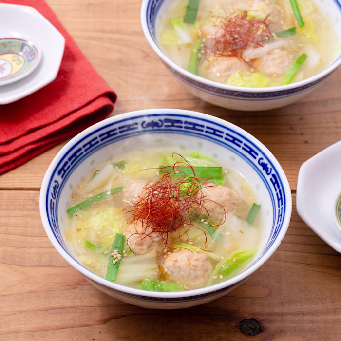 白菜と鶏団子のあったかスープ