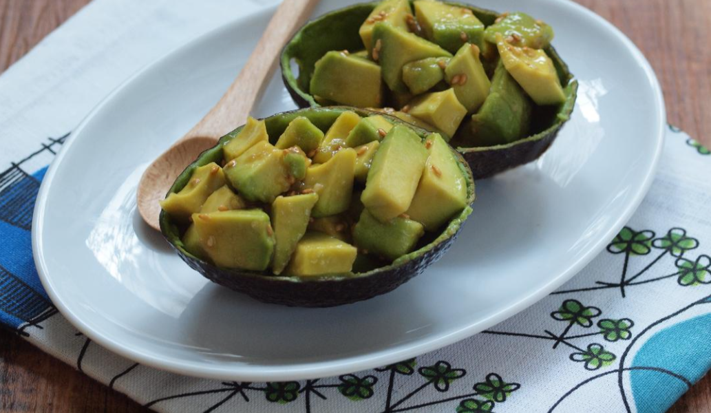 アボカドのごま風味ぽん酢和え