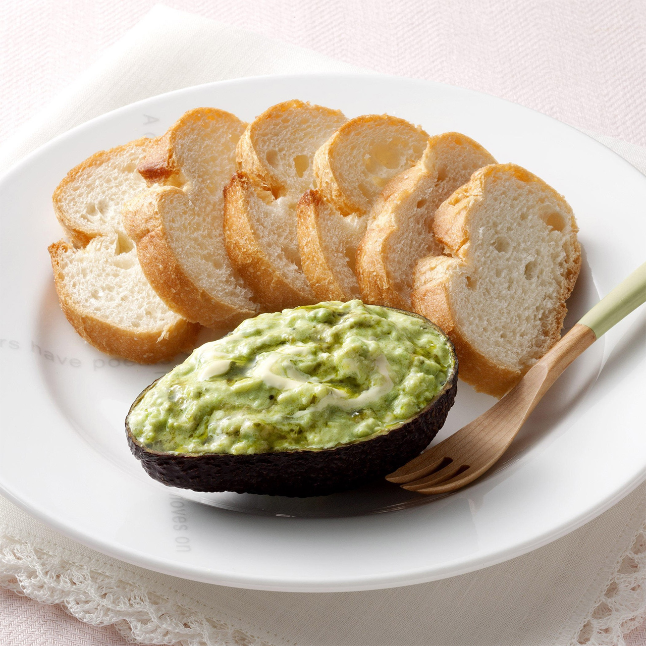 バジルマヨのアボカドディップ