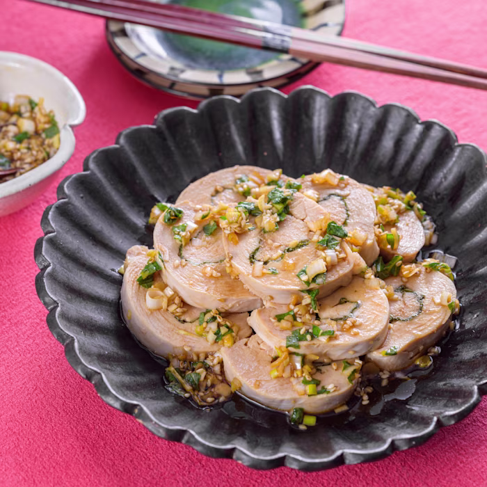 鶏むねのレンジ蒸し 大葉ネギだれがけ