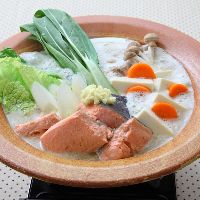 鮭のしょうがごま豆乳鍋