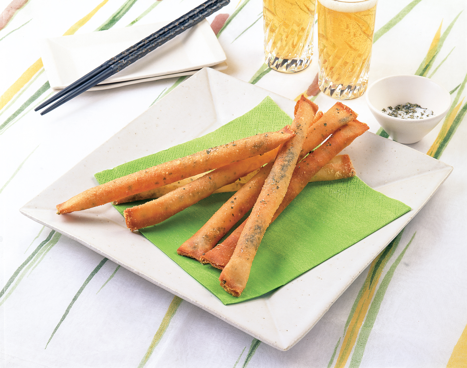 春巻きパリパリスティック　バジル＆チーズ