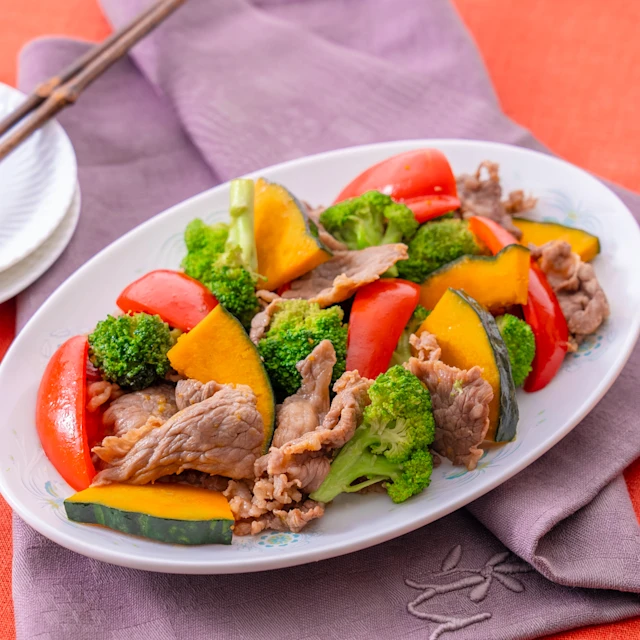 牛肉とかぼちゃのナンプラー炒め