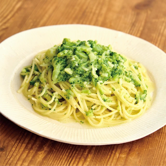 くたくたブロッコリーのパスタ
