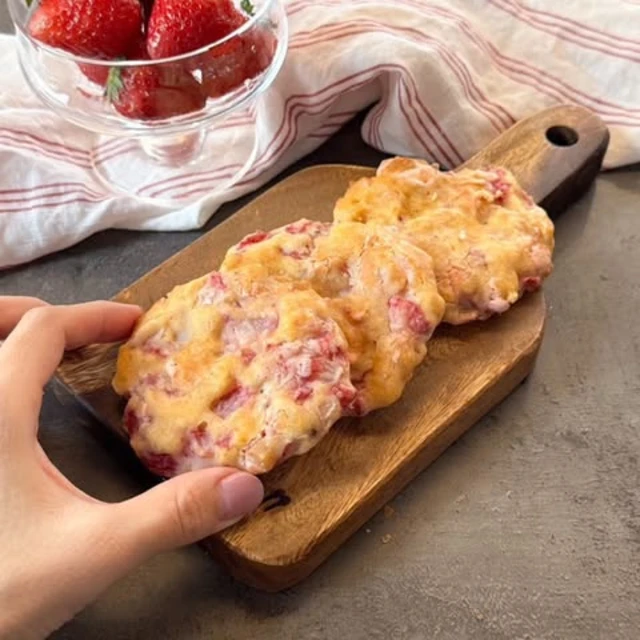 バターなしグルテンフリー!苺チャンククッキー
