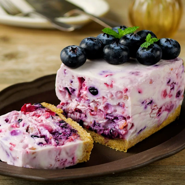 混ぜて冷やすだけ!ブルーベリーレアチーズケーキ