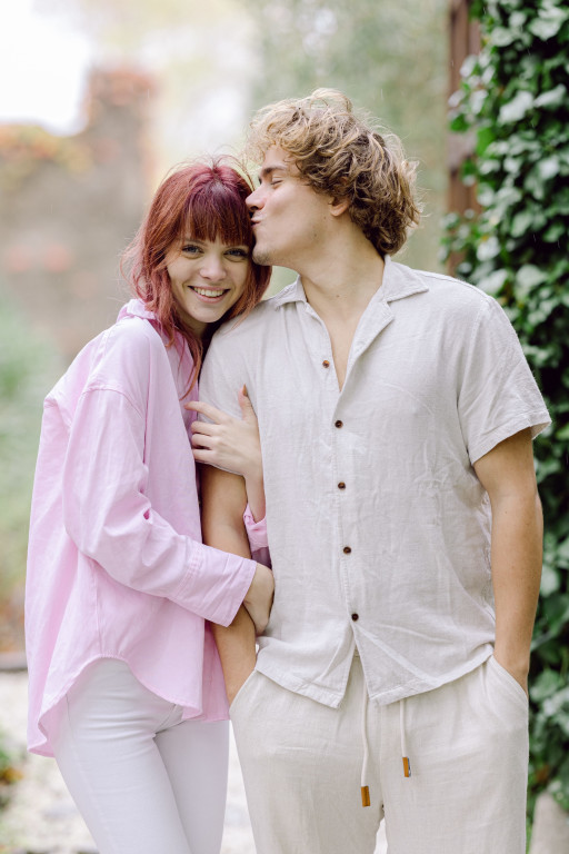 Engagement session in Chateau Villarlong, Occitanie