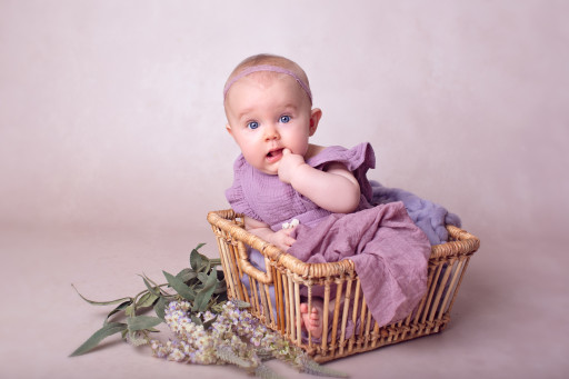 Seance photo bébé à Carcassonne, Narbonne et Toulouse