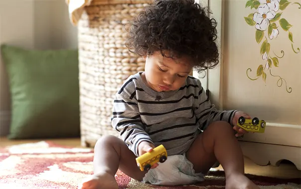 Le miroir: un outil d'apprentissage pour bébé