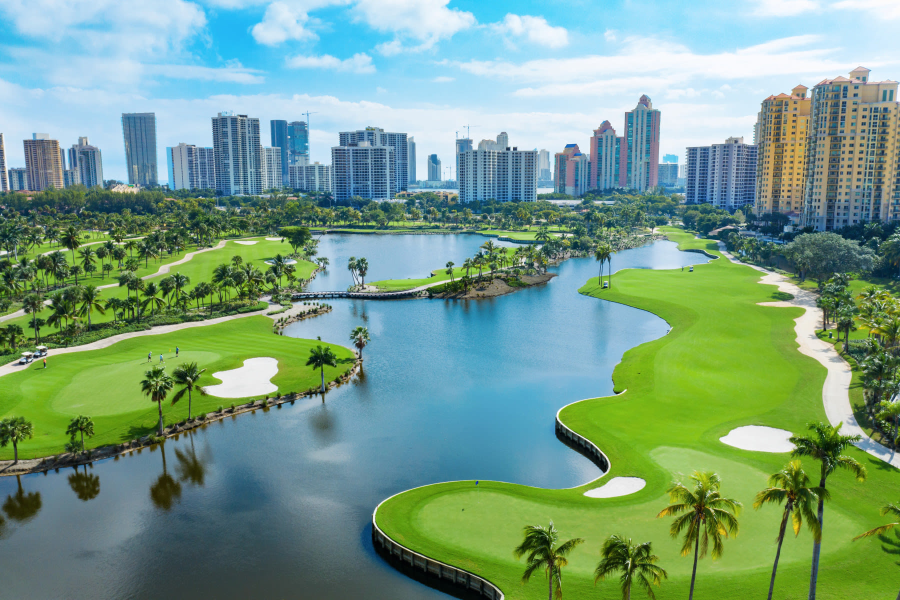 The 15th and 18th holes at Turnberry Isle's Soffer Course. (JW Marriott Miami Turnberry Resort & Spa)