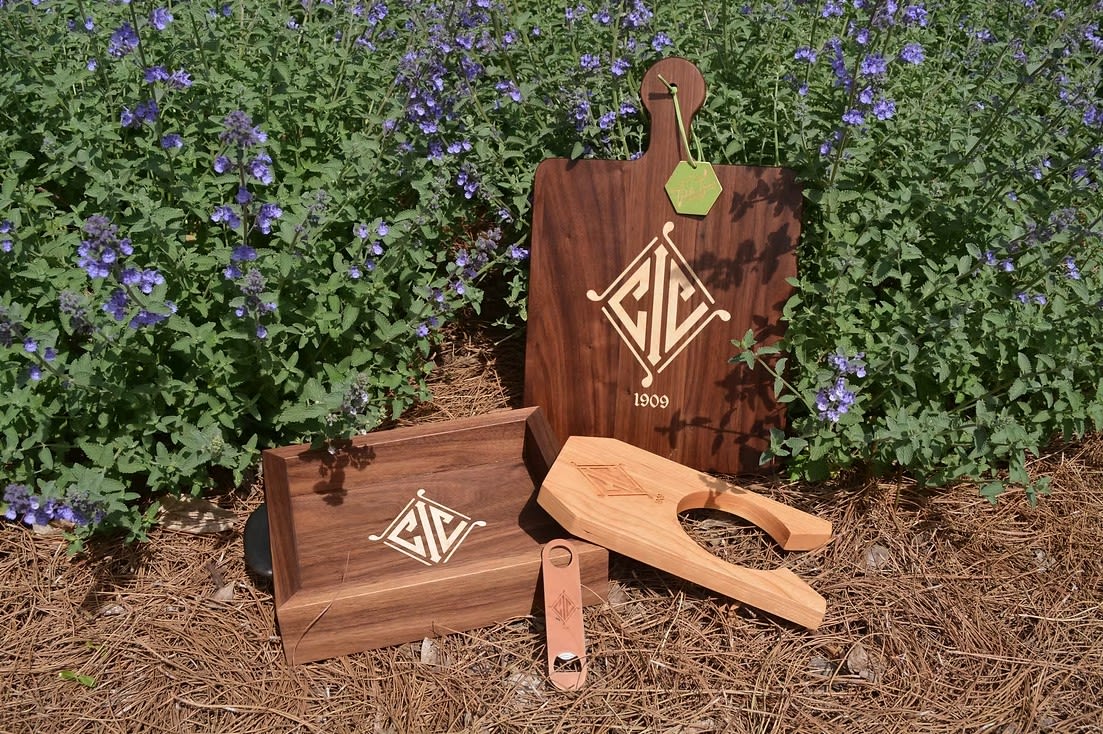 (Photo courtesy of Fiddle Tree Workshop)