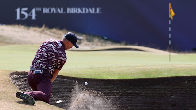 How to Get Out of Deep Bunkers: 5 Keys for Success