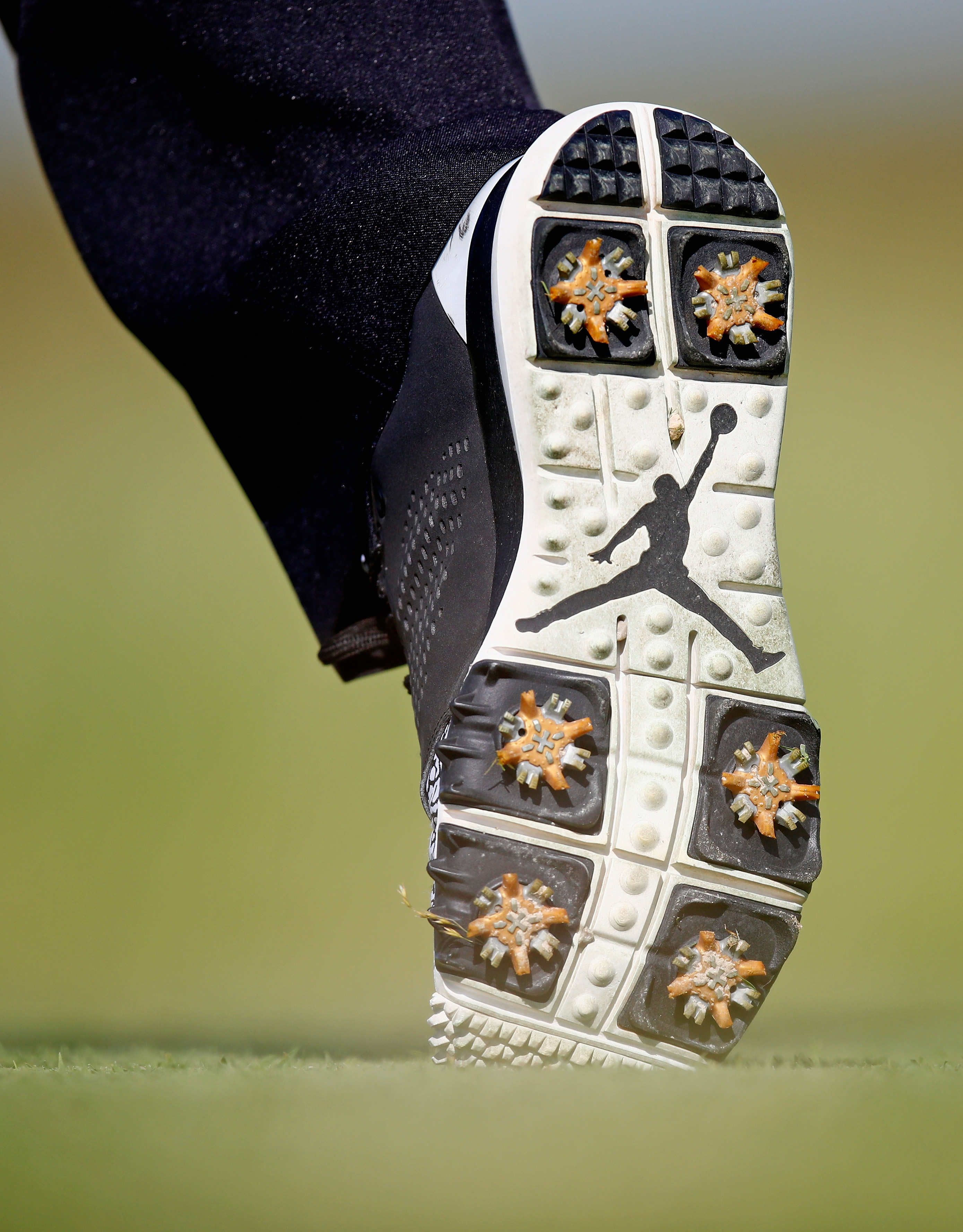 Michael jordan best sale golf shoes 2019