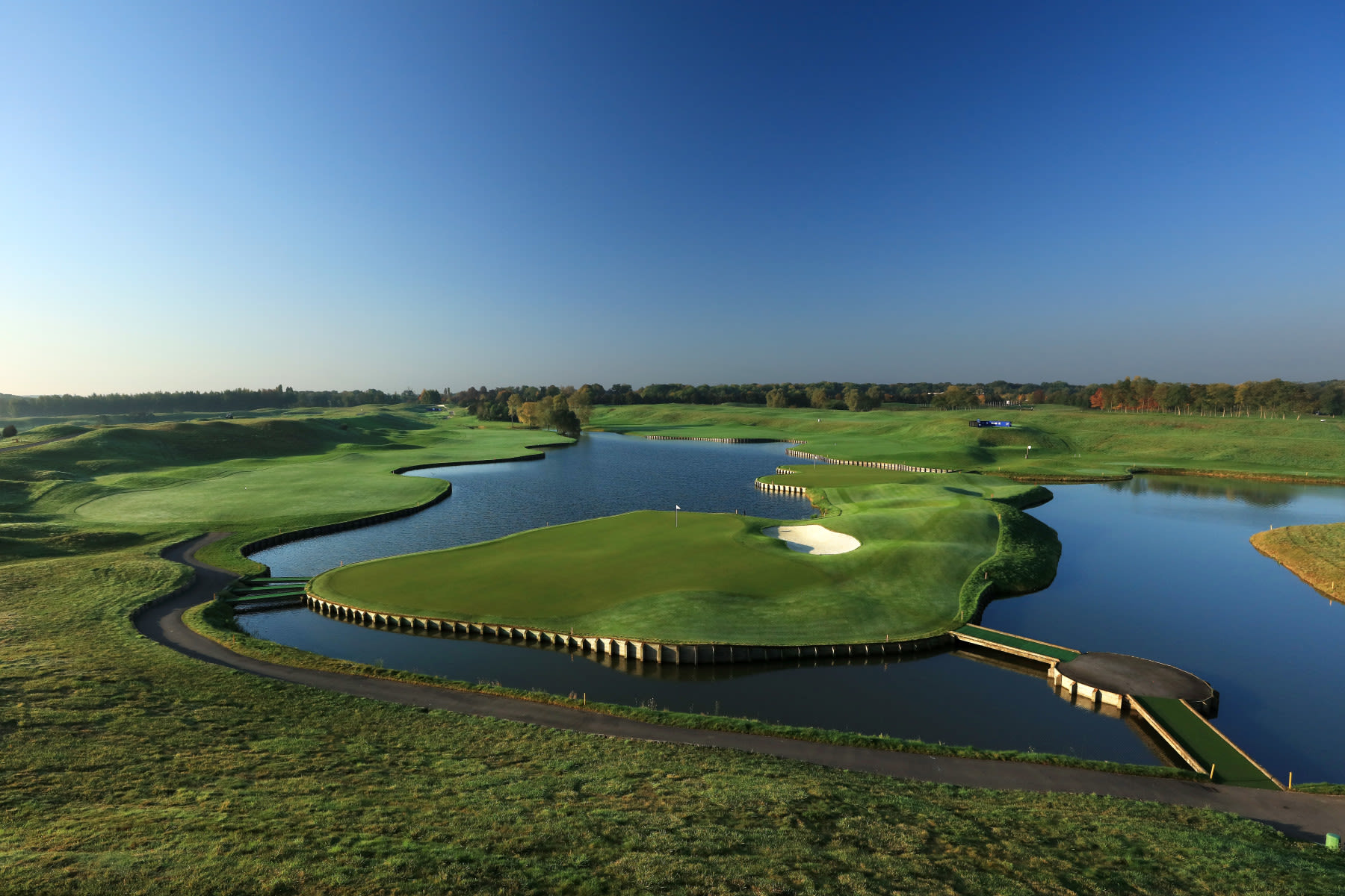 No. 18 at Le Golf National. (Getty Images)