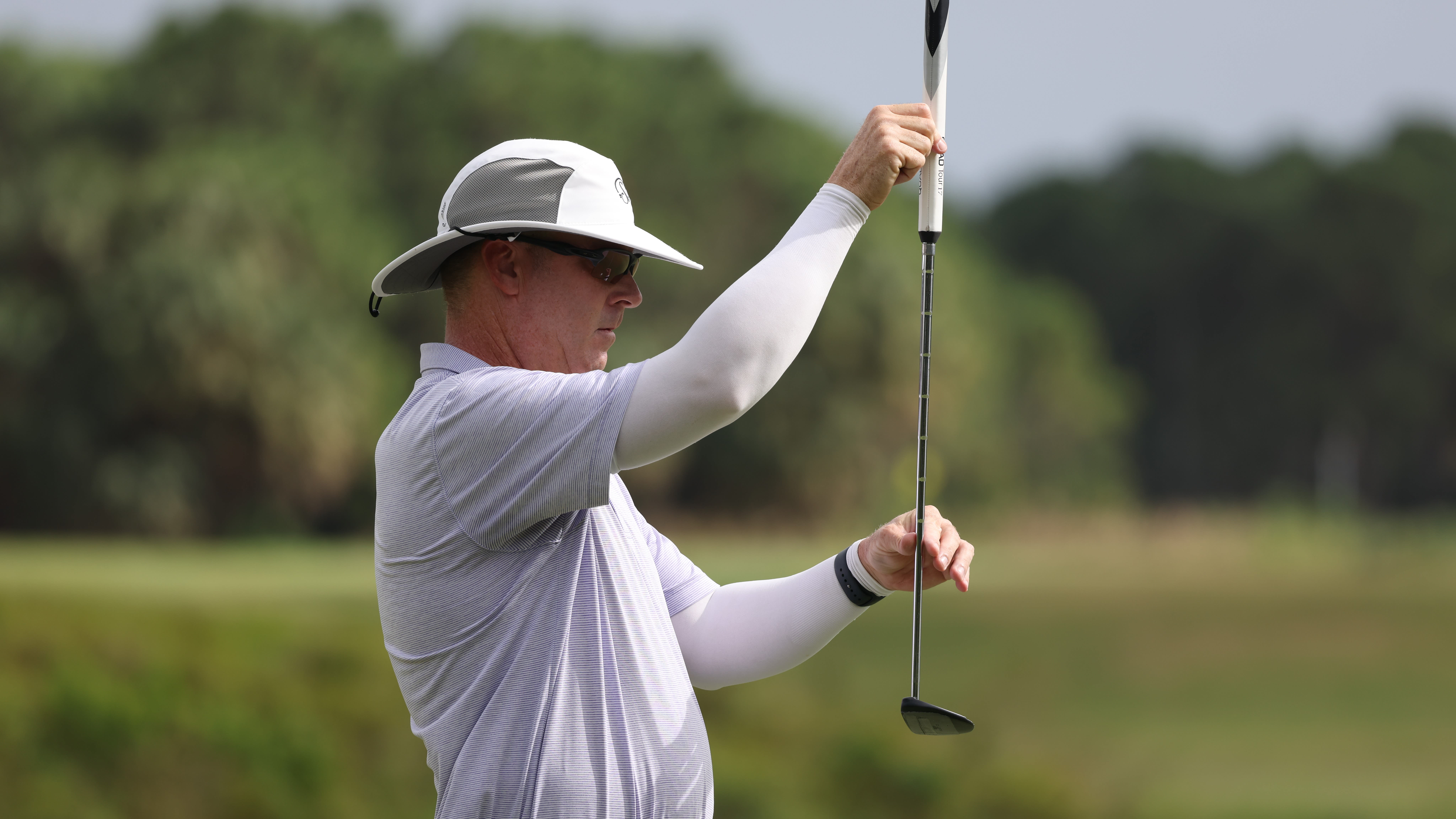 Justin Hicks leads entering the final round.