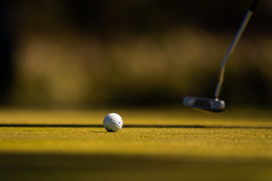 3 Indoor Golf Games to Improve Your Putting