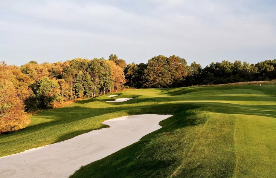 Weekend Getaway: 10 Great Towns For the NFL and Golf, Courses