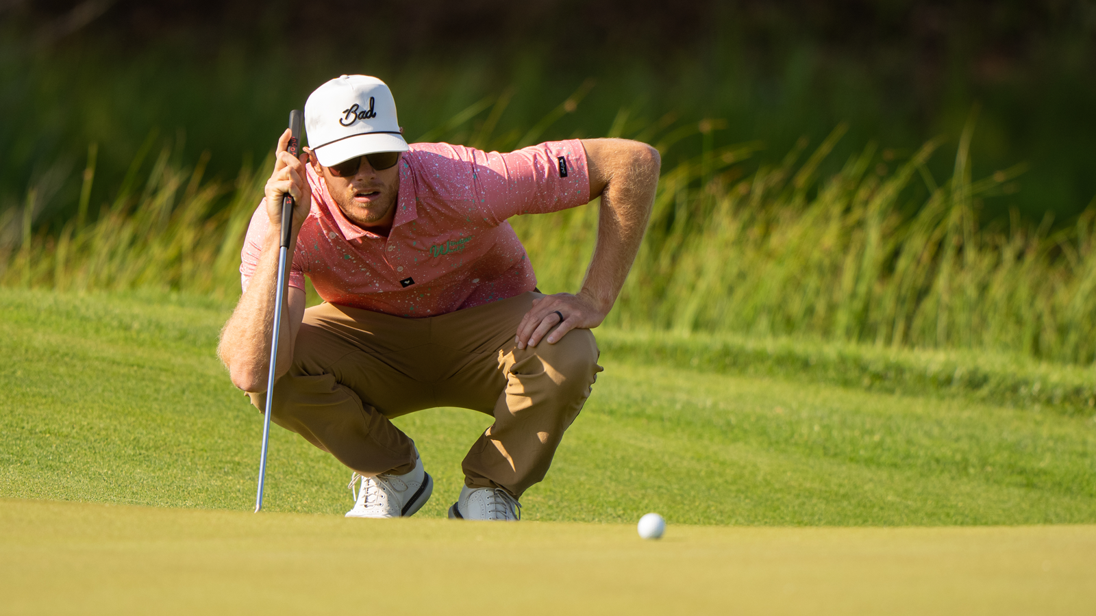 1 pre-round stretch that you can spot tour players doing all the