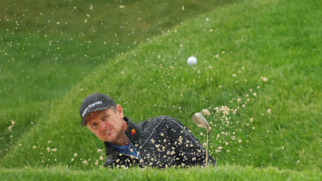 How to Hit a Bunker Shot From Wet Sand