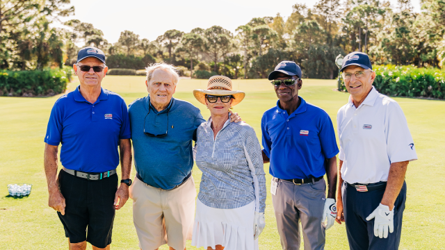 Jack Nicklaus Surprises PGA HOPE Military Veterans with a Golf Lesson