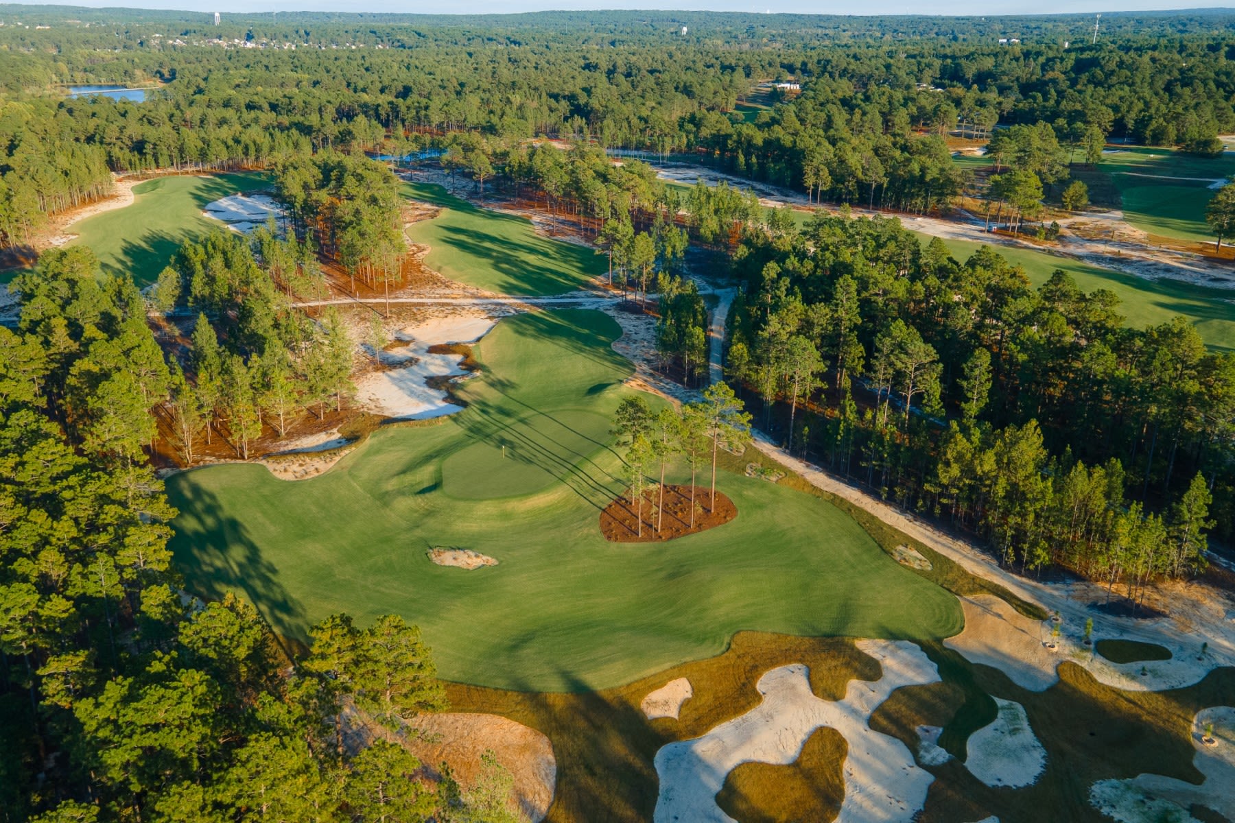 The opening hole at Pinehurst No. 10. (Matt Gibson/Pinehurst Resort)