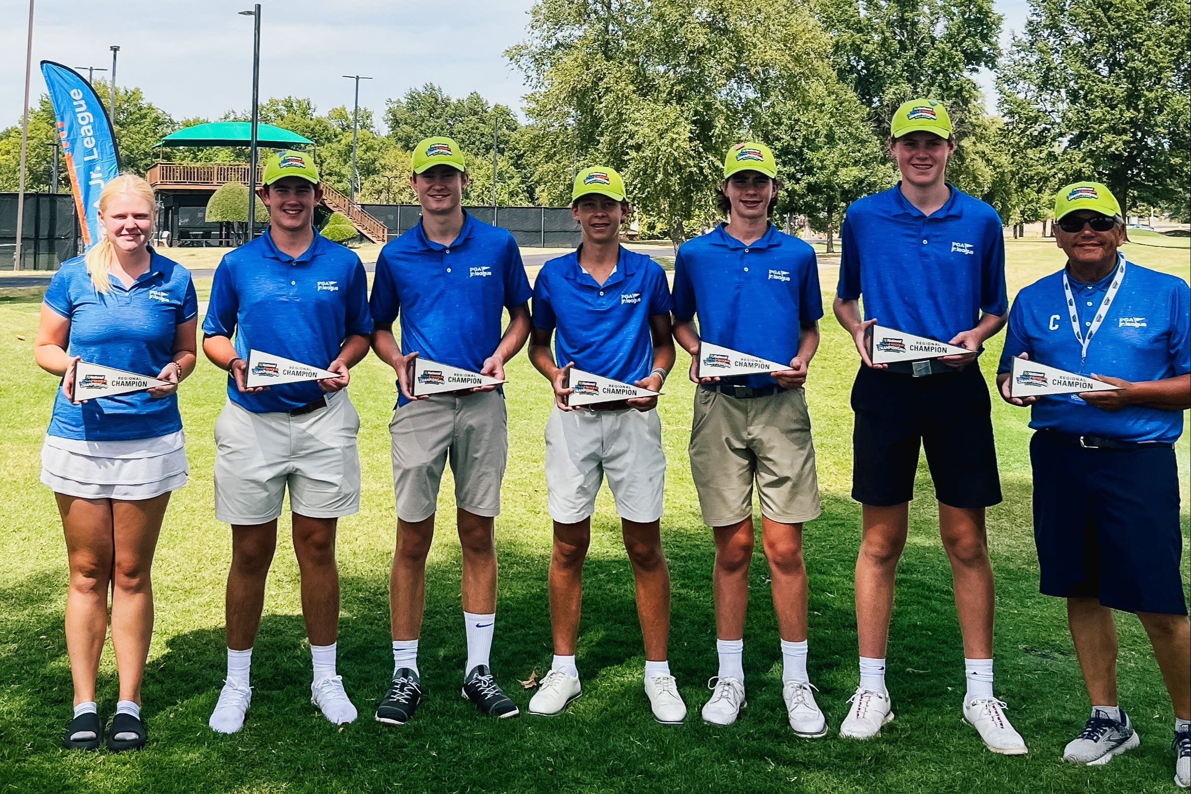 The winning 17u Kansas team.