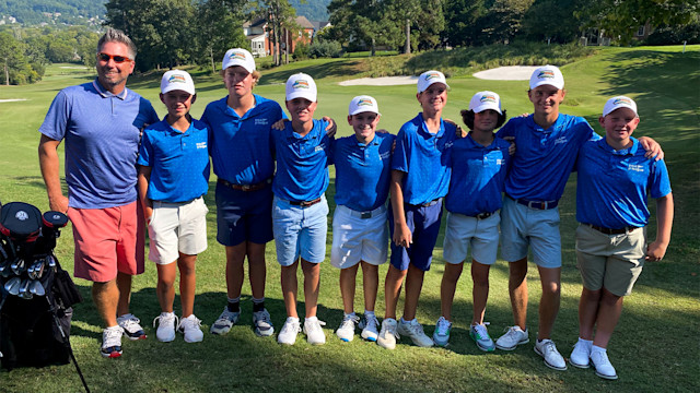 Team North Carolina posing on the course.