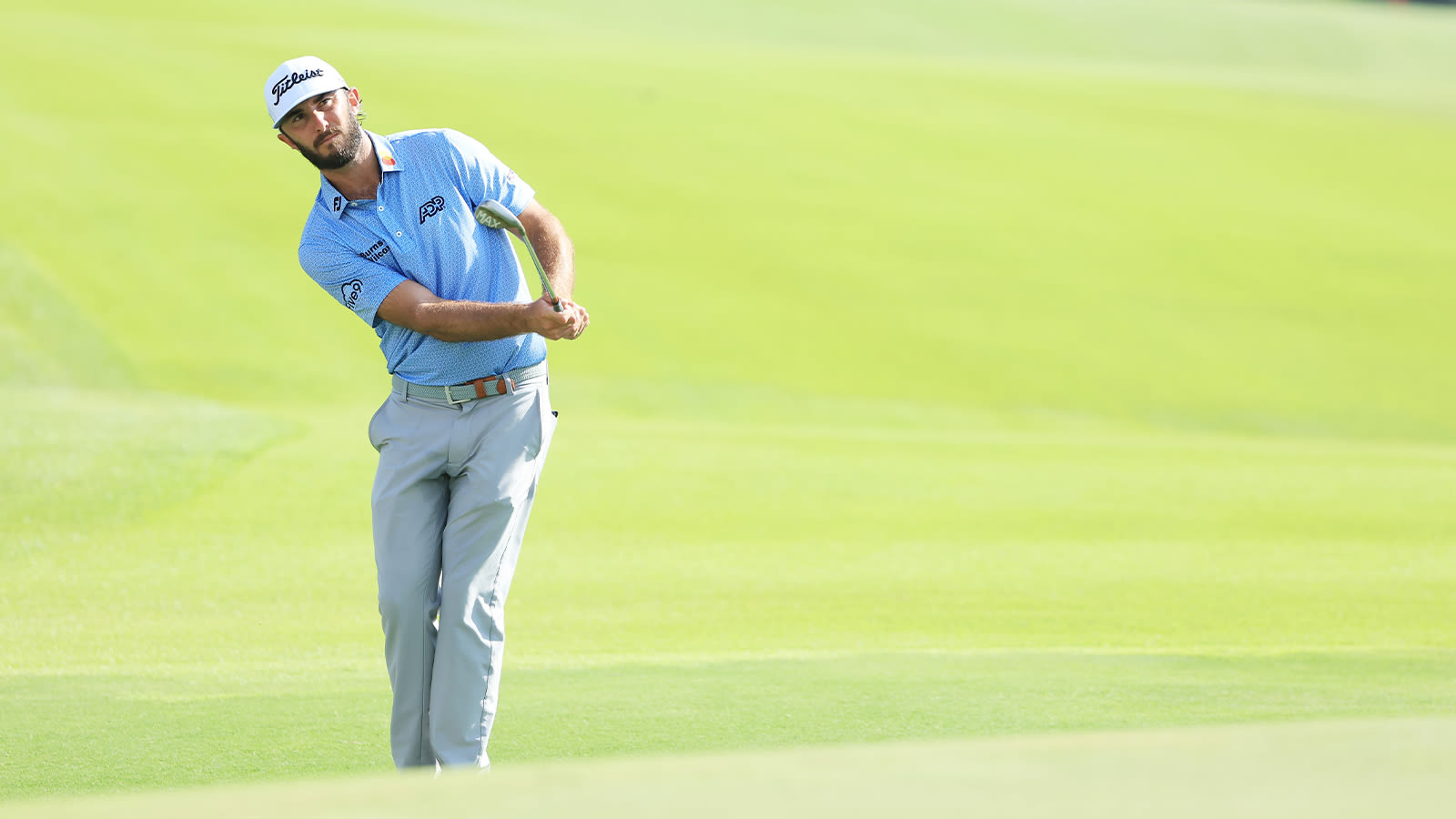 Max Homa chips onto the 16th hole during the second round of The American Express tournament on the Stadium course at PGA West on January 22, 2021 in La Quinta, California. (Photo by Harry How/Getty Images)