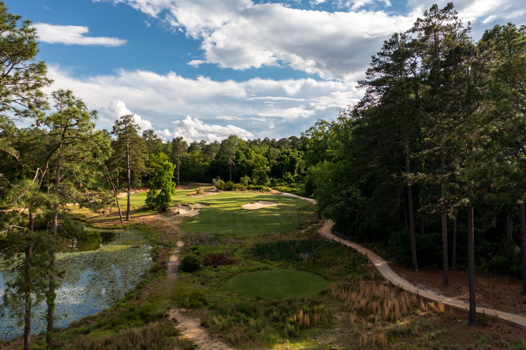 The second hole at Mid Pines. (Photo by Matt Hahn)