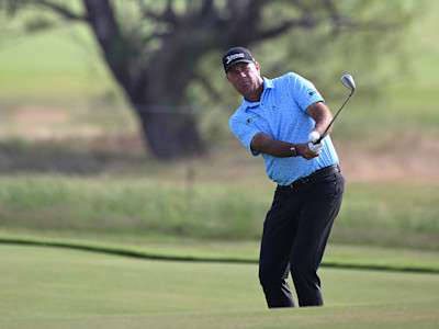 Catch Your Next Chip Crisp Like Stewart Cink