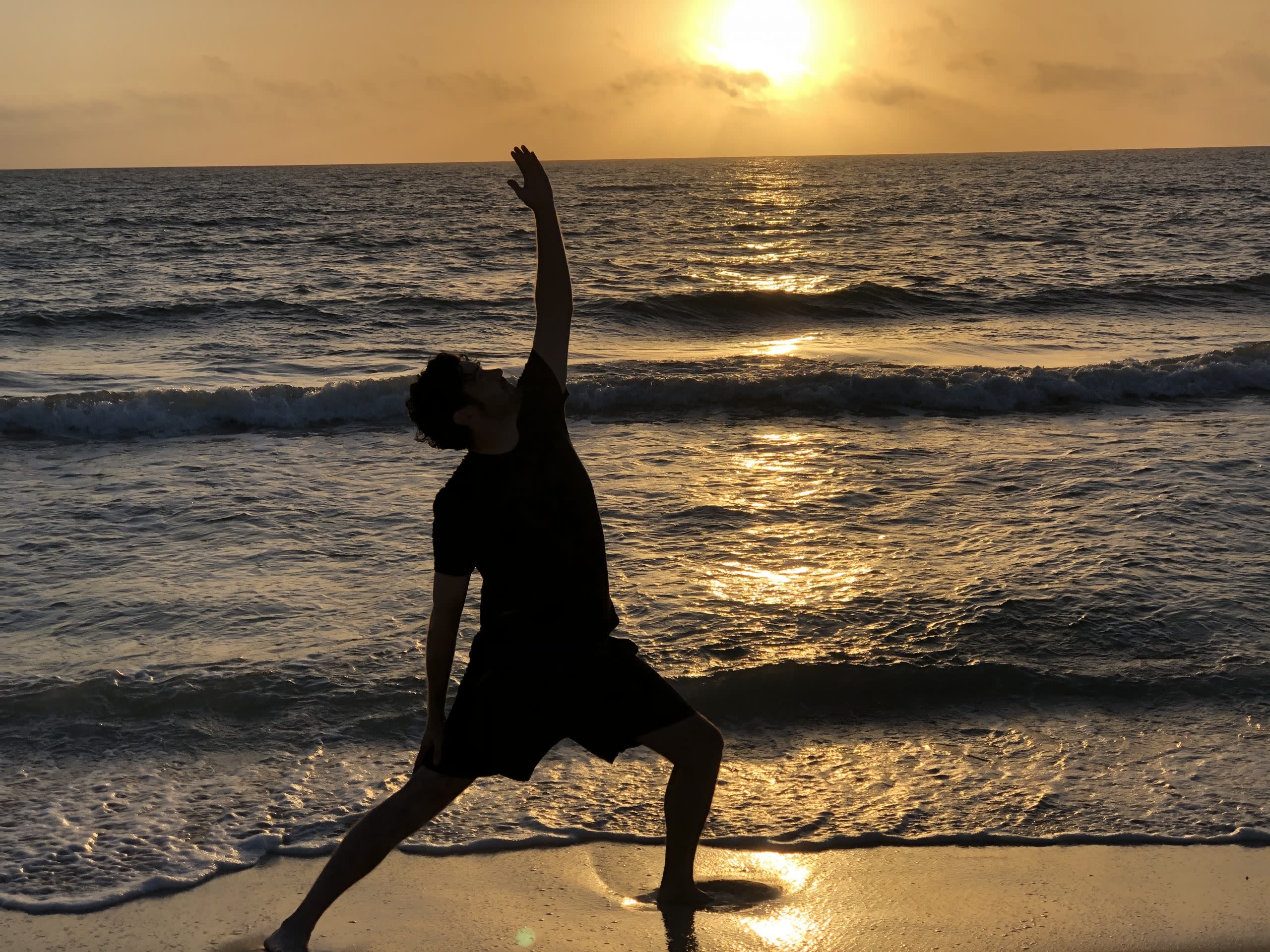 Steve Buzza, PGA, training on the beach. 