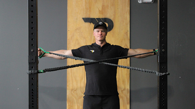 Simple Shoulder Stretches to Improve Your Golf Posture & Flexibility
