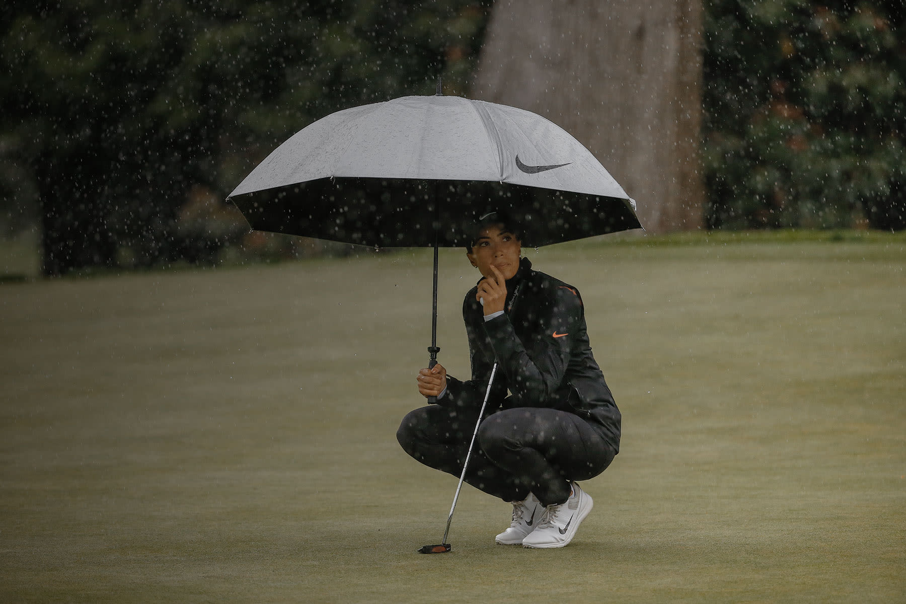 How To Play Golf In The Rain 