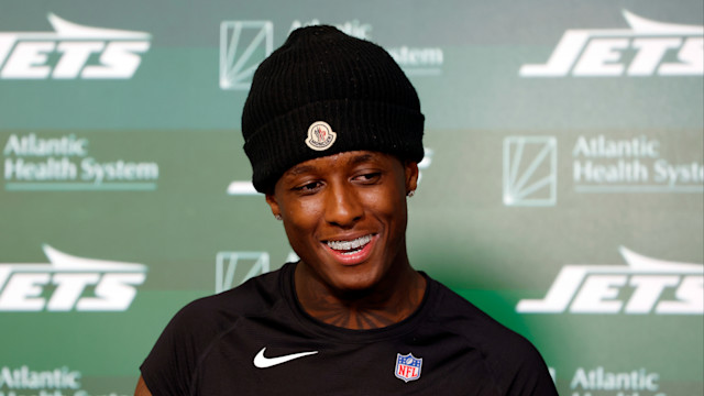 Helping New York Jet Sauce Gardner Get Better at Golf