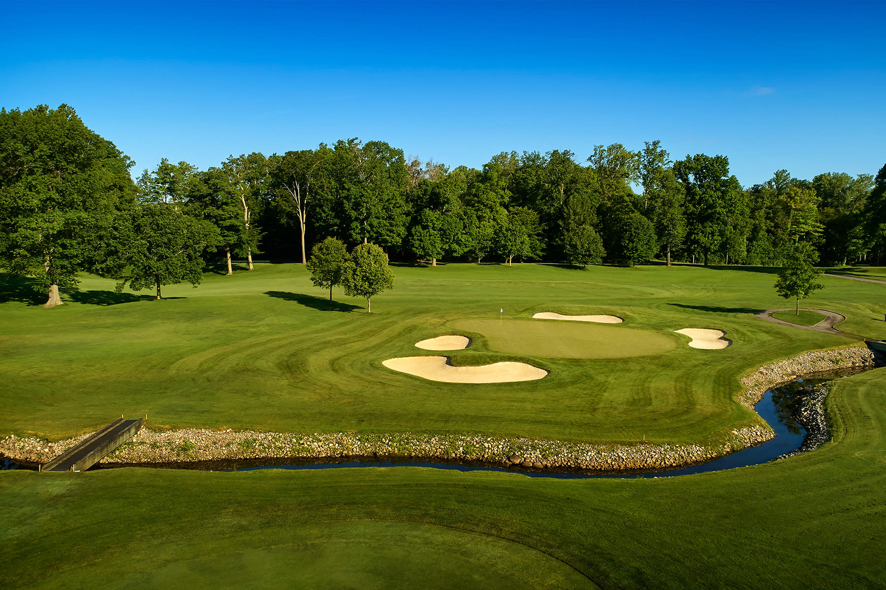 Oak Hill West, Rochester, New York Golf course information and reviews.