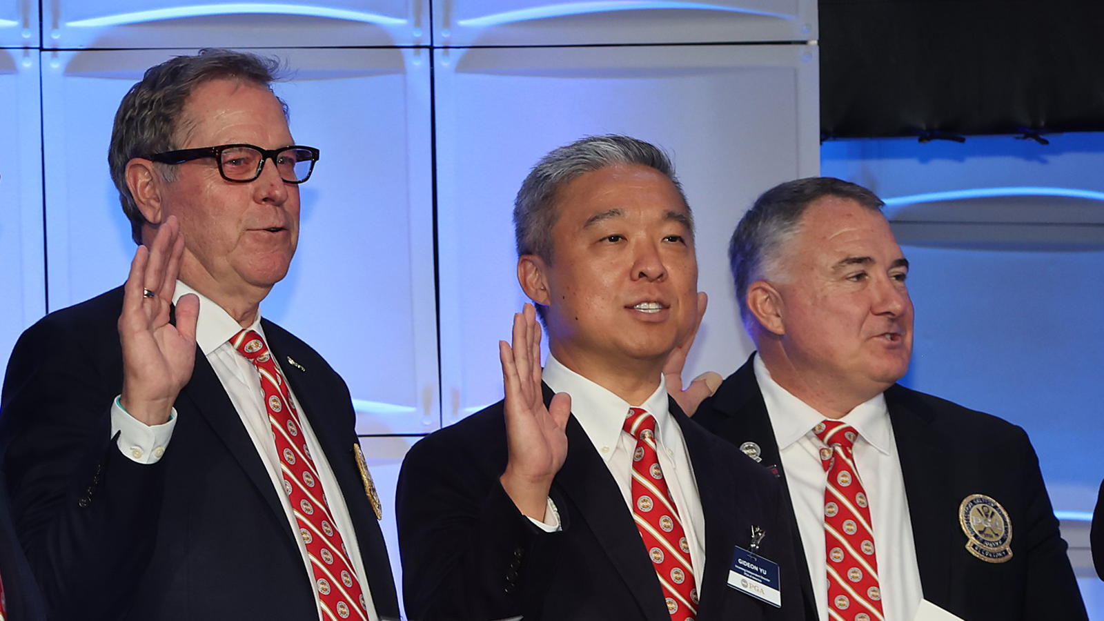 Gideon Yu and the other new board members are sworn in by PGA Honorary President Suzy Whaley during the 106th PGA Annual Meeting at JW Marriott Phoenix Desert Ridge Resort & Spa on Thursday, November 3, 2022 in Phoenix, Arizona. (Photo by Sam Greenwood/PGA of America)