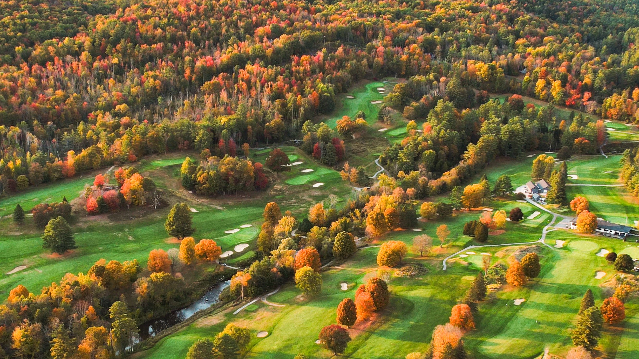 The Best Places in Vermont For Golf &amp; Fall Foliage