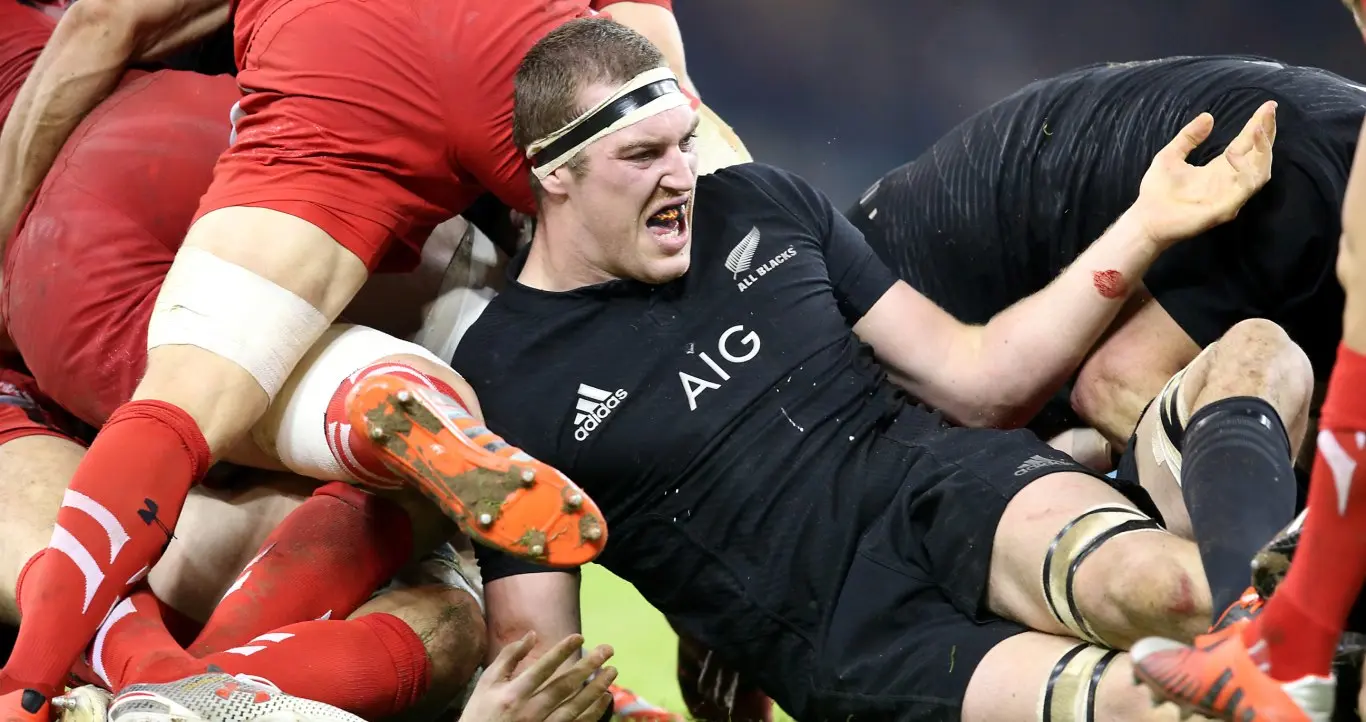 Savea and Retallick commit futures to All Blacks