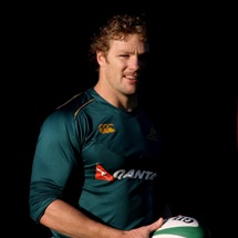 Wallabies lose Hynes