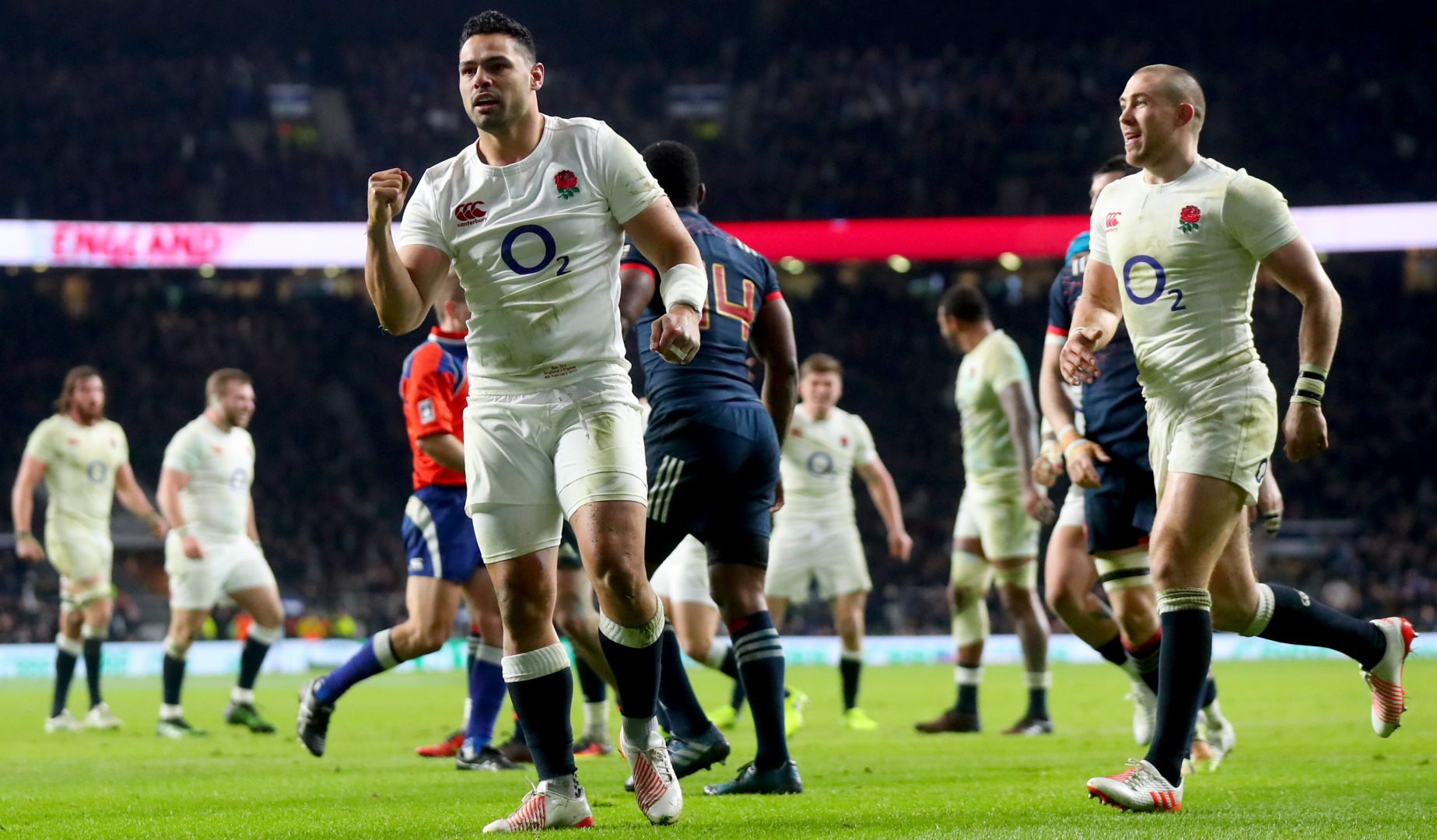 LionsWatch: Te'o strikes late to keep England's unbeaten run alive