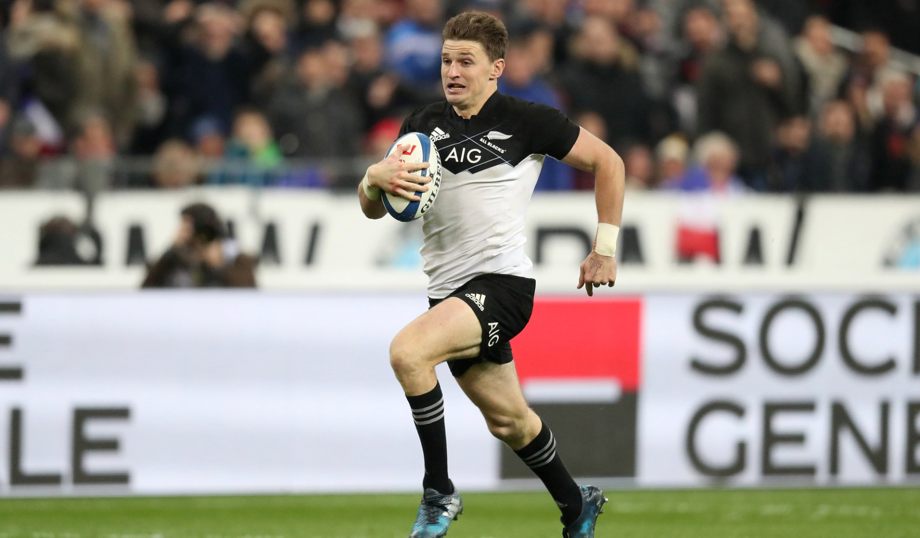 All Blacks end 2016 with hard-fought win in Paris