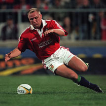 Thompson comes 'home' to Leeds