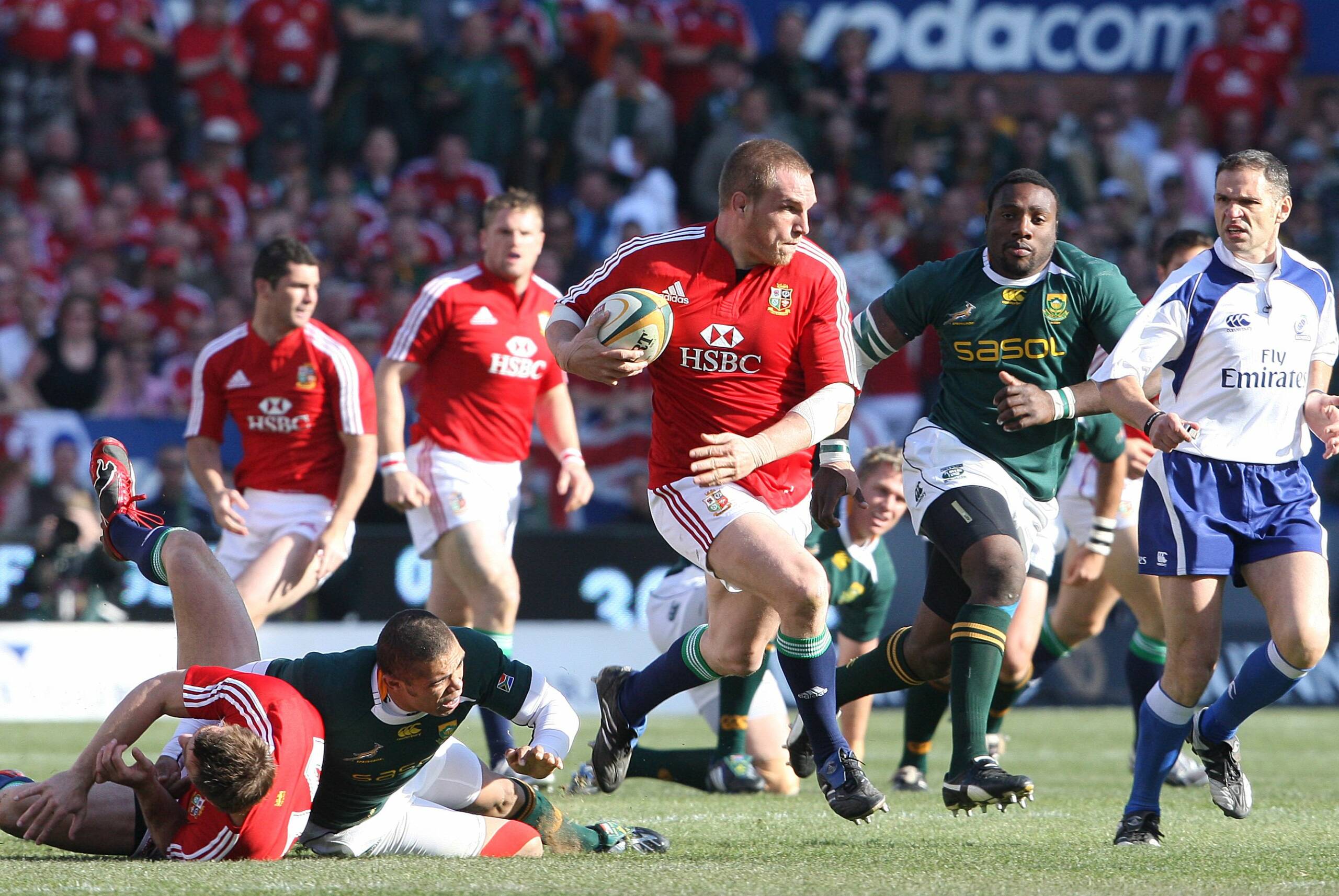 Wales great Gethin Jenkins announces retirement from rugby
