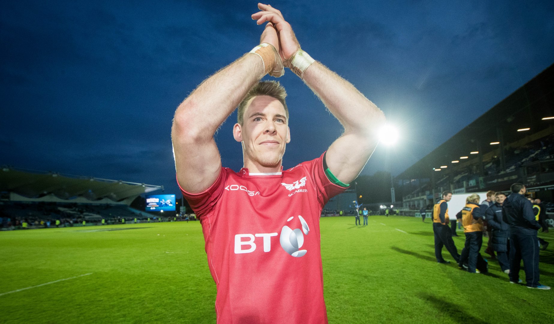 Williams stars as Scarlets book place in PRO12 final